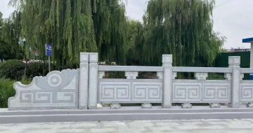 平顶山 芝麻灰桥栏杆、河道栏杆安装效果