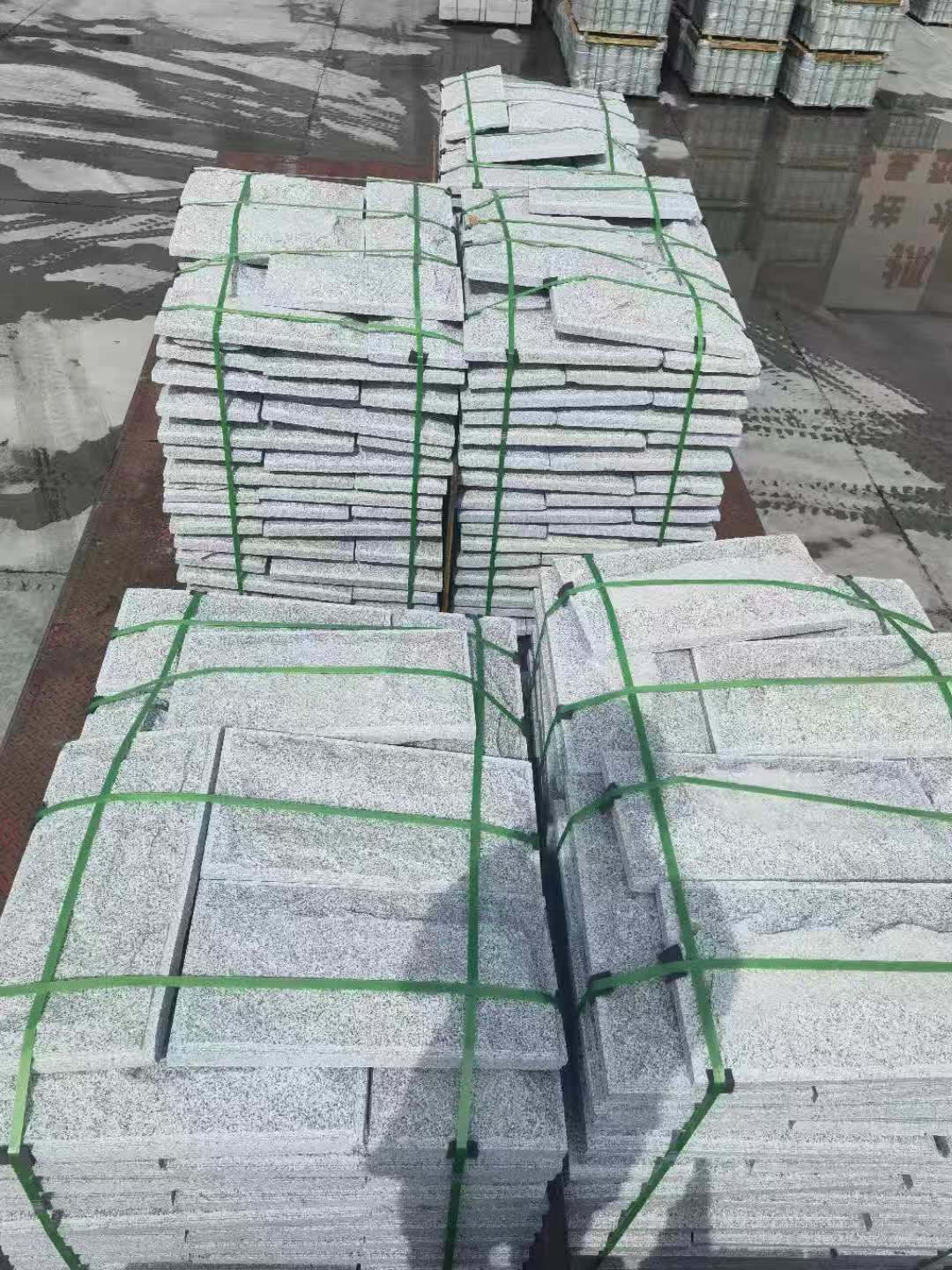 平顶山 芝麻白蘑菇石装车出货