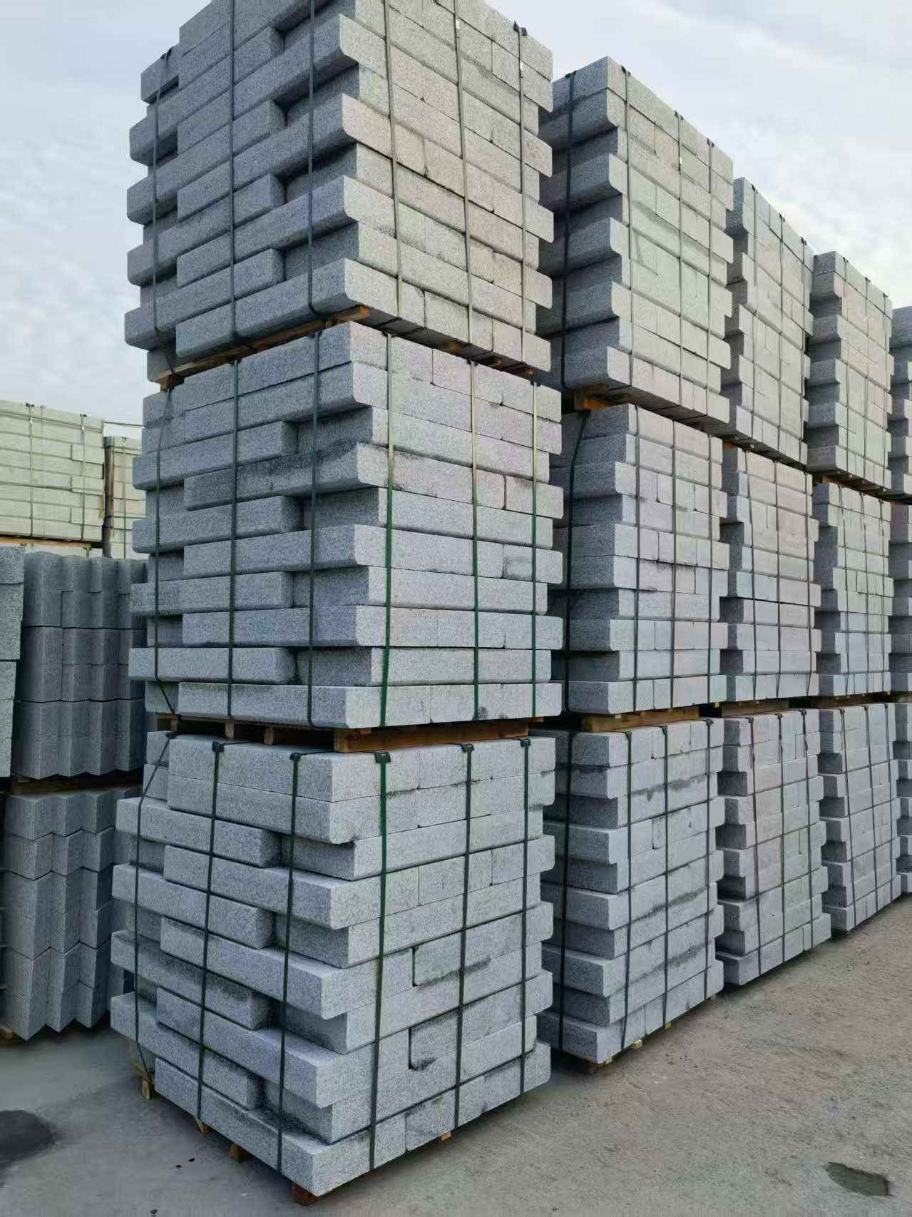 平顶山 路沿石（路侧石），颜色一致，尺寸标准