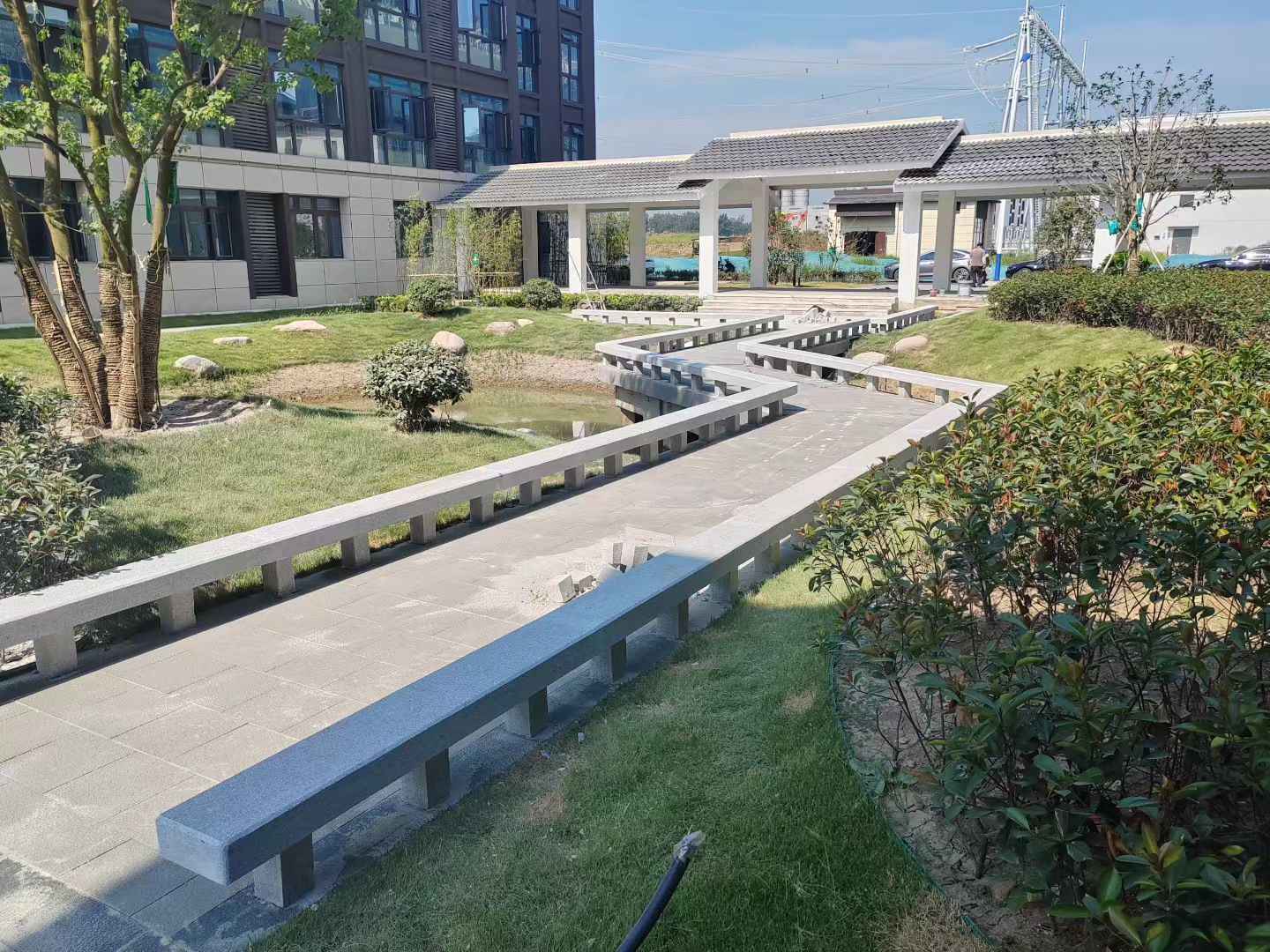 平顶山 芝麻灰小区坐凳&栏杆安装效果