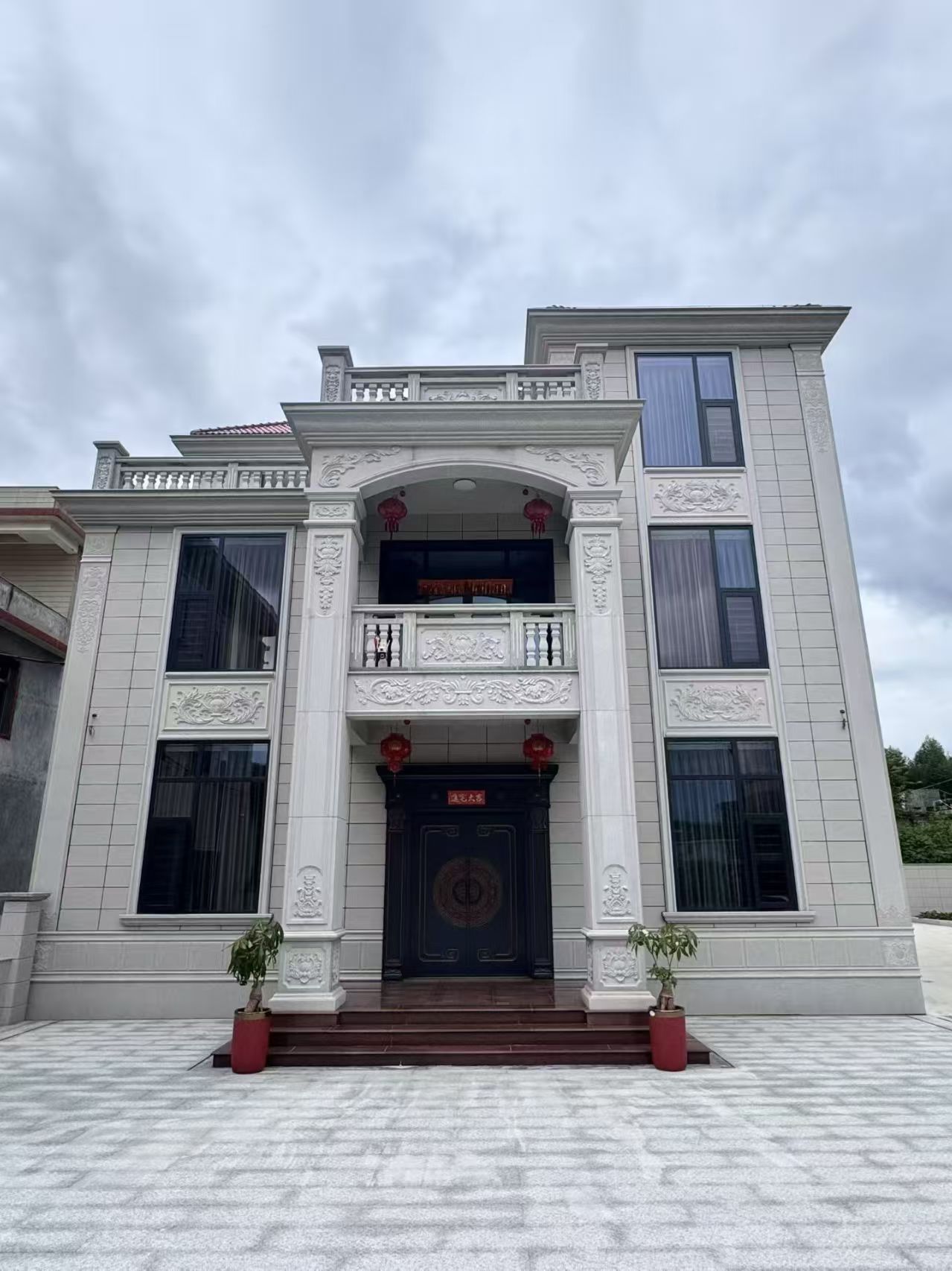 平顶山 芝麻白石材别墅干挂案例展示