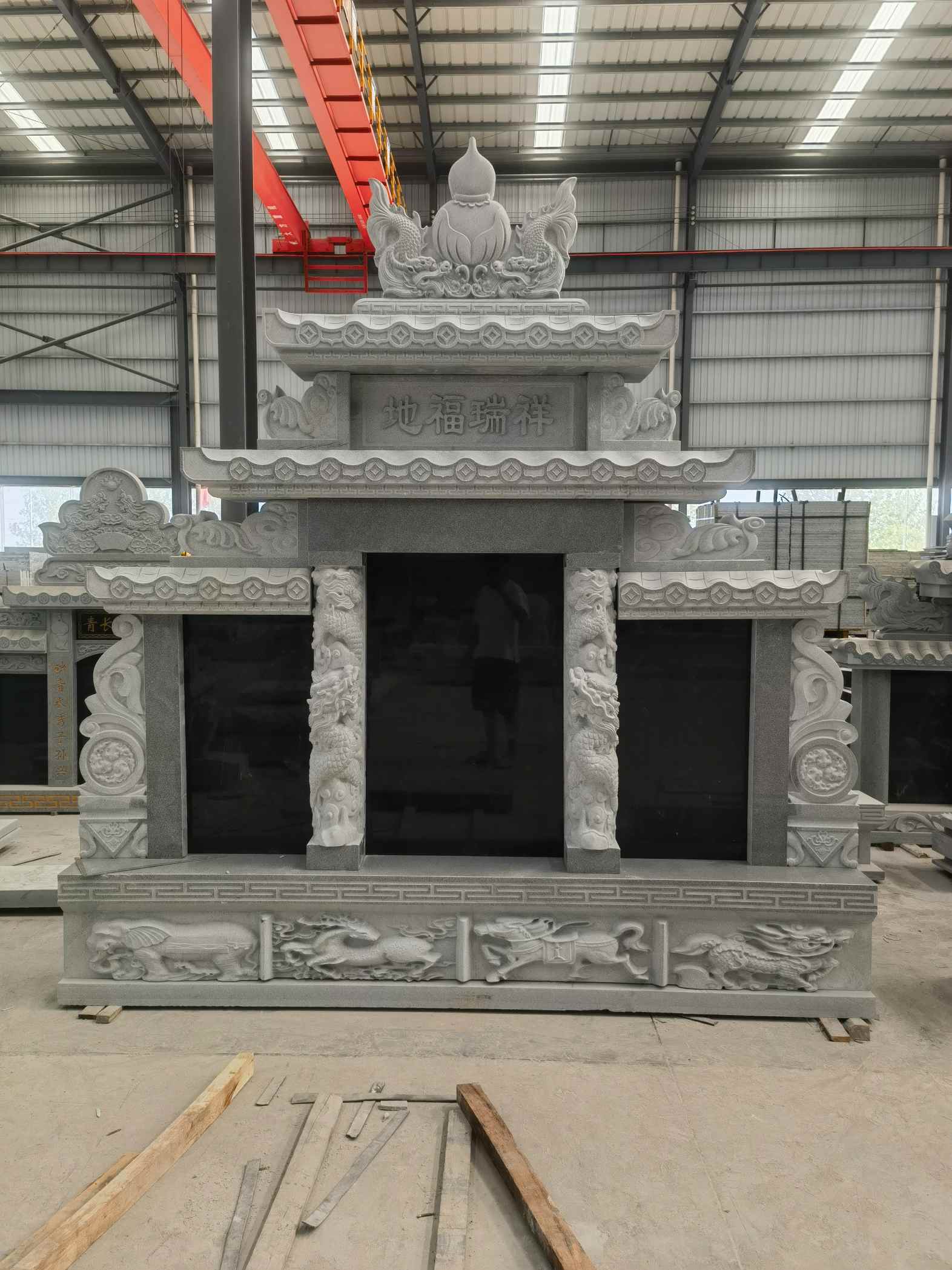 平顶山 芝麻灰高档墓碑、土墓，一套也支持定做