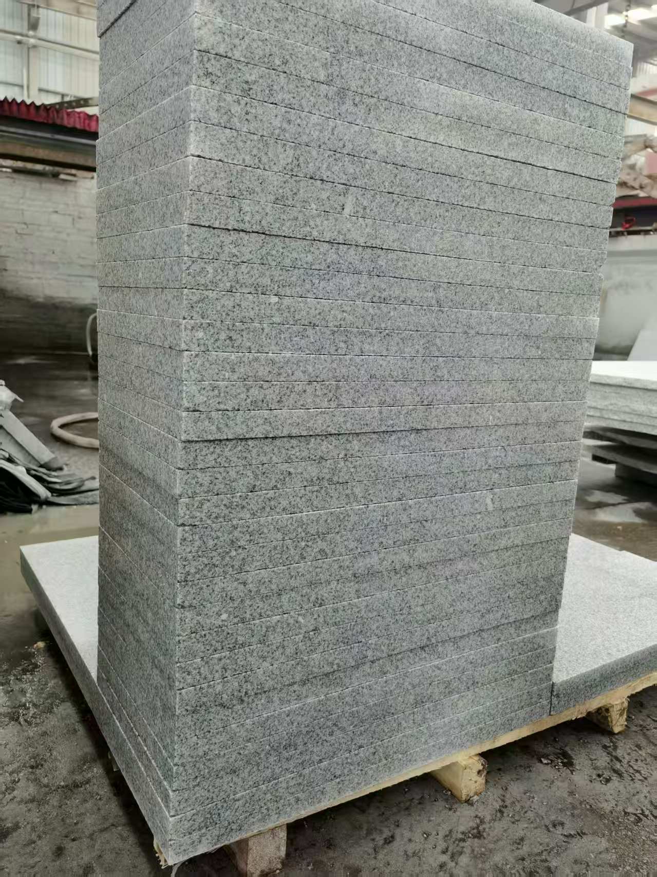 平顶山 花岗岩 地铺成品300*600，尺寸标准、厚薄均匀